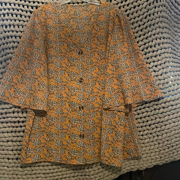 Women’s blouse - Picture 1 of 1